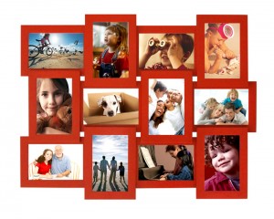 Велика червона фоторамка Collage Family з підвісками для кріплення на стіні